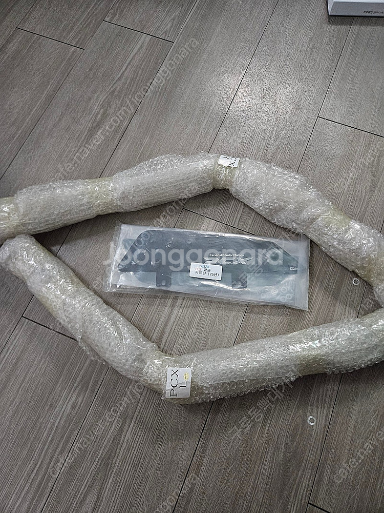 PCX125 25년형 범버용발판 팝니다--1